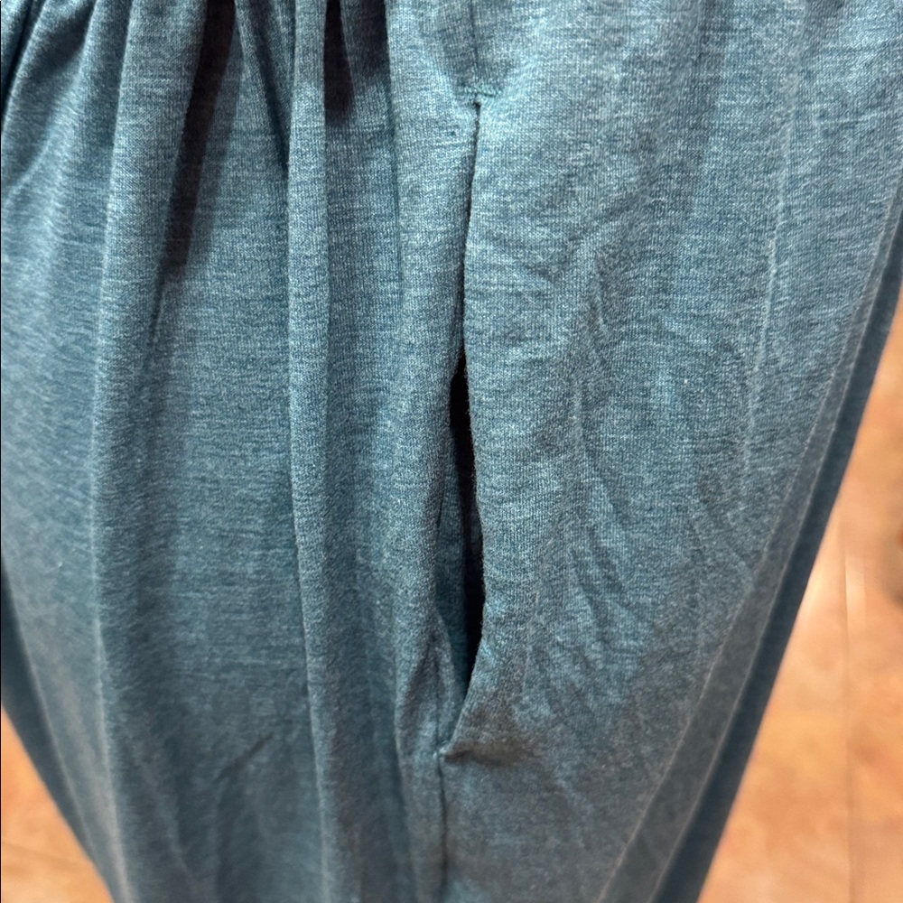 HALARA Teal Sleeveless Jumpsuit - Picture 6 of 8